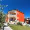 Apartments Villa Orange - Medulin