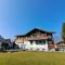 Family-friendly apartment with Alpine view