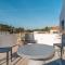 LV Premier LA2 pool, AC, garden, sea view