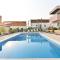 House Tre Venti with pool