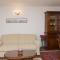 Foto: Old Town Three Bedroom Apartment Asti Mande 1 35/70