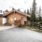 Spacious chalet in Hochkrimml with balcony, cleaning included Spacious chalet in Hochkrimml with balcony, cleaning included