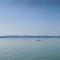 Sunshine Beach House, DIREKT AM SEE, eigenes BOOT, PRIVATE BEACH, Grill, WLAN
