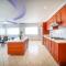 2BR Luxury Apartment in Heart Of Nightlife Area