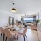 Allure 402 home