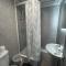 100 Pipers Hotel