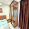 446 Private Suite, Center