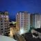 Coastal 2 Bedrooms, 2 Balcones, AC, Wi-Fi, Sumgait Boulevard Park
