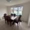 Cosy Queen Room with Balcony Access and Pool - SW6