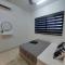 KLIA Travel Homestay - 3R 2B - WIFI & NETFLIX