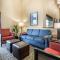 Comfort Suites at Par 4 Resort