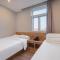 Beijing Liangcang Hotel Walk ToTiananmen Square 10 Minutes,and Forbidden City, Five minutes walk to Subway,Tourism service