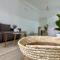 Seasons Retreat with pool and gym-2BR