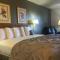 Capital O Amerihost Inn and Suites Mexico Hwy 54 MO