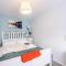 Sunny Shores - Uk32245