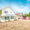 Flower Pots House - Uk39782