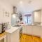 Town Square Apartment - Uk45611