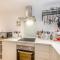 Town Square Apartment - Uk45611