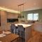 Aurora - Self Catering, Kirkwall, Quiet Location with Luxury Hot Tub