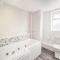 Sea View Apartment Two - Uk36847