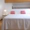 nice villa with heated swimming pool, in the center of the village of aureille, 8 persons, near baux de provence, in the alpilles