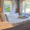 Top Deck - Cottage