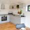 The Hen House-Uk12928