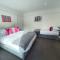 Central Chelmsford Apartment with Garden