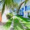 Casas no Residencial Mont Sião com 2 ou 3 suítes (todas com ar condicionado) condomíno a poucos metros da praia de Taperapuã (Axé Moi), com 2 piscinas adulto, 2 infantil, sauna e 2 portarias, casas com internet privativa 300MBPS