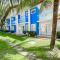 Casas no Residencial Mont Sião com 2 ou 3 suítes (todas com ar condicionado) condomíno a poucos metros da praia de Taperapuã (Axé Moi), com 2 piscinas adulto, 2 infantil, sauna e 2 portarias, casas com internet privativa 300MBPS
