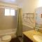 Snowridge - Charming classic cabin with a wood burning fireplace and WiFI!