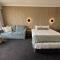 Renovated King Suite, Ocean View Mantra Surfers
