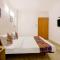 FabHotel Sai Raj - Nr Zeel College