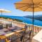 La casa di Marko Sea View Apartments with Jacuzzi and Sauna