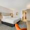 Holiday Inn Express & Suites Buffalo Airport by IHG