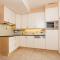 LECOMTE - Deluxe beach avenue stay 160