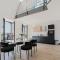 2 BR Penthouse Loft - WHIRLPOOL - TERRASSE - WIFI - ZENTRAL - KÜCHE - KAFFEE - PARKHAUS
