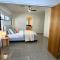 Sienna Rise - Walk to Westfield sleeps 6 North Lakes