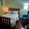 South Terrace House near Beach, bars & Cafes