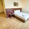 Emart Hotel (Riam)
