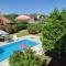 VILLA BIJOUX, Private pool, 500m to the sea and two apartments for two families
