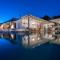 Flaskos Luxury Suites