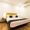 Super Townhouse Prithvi Resort Near Phoenix Palassio