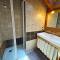 Chalet Authentique Rénové à St Martin, Terrasse, Proche Pistes et Navette Gratuite - FR-1-452-60