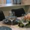 Modern 5BR Family Home in Peaceful Park Ridge