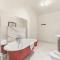 Les Bellevue Cité "3 Apartments, 1 with Garden & Private Parking, Aircon, WiFi, Free Public Car Park, 1 km from Cité"