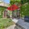 Les Bellevue Cité "3 Apartments, 1 with Garden & Private Parking, Aircon, WiFi, Free Public Car Park, 1 km from Cité"