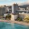 Moana Surfrider, A Westin Resort & Spa, Waikiki Beach
