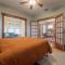 Historic & Cozy Bungalow by Downtown