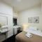 96B - Central Comfy Great Value - ST Kilda
